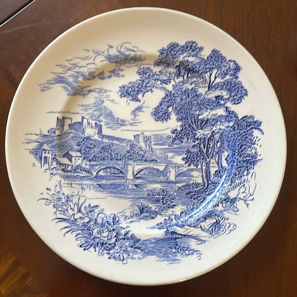 Enoch Wedgewood Tunstall England Countryside blue dinner plate 10”